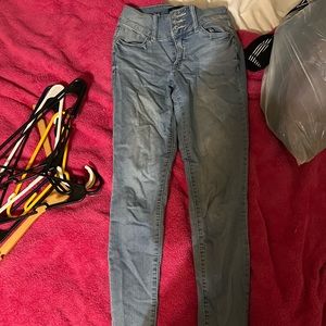 Women’s Butt Enhancer Jeans